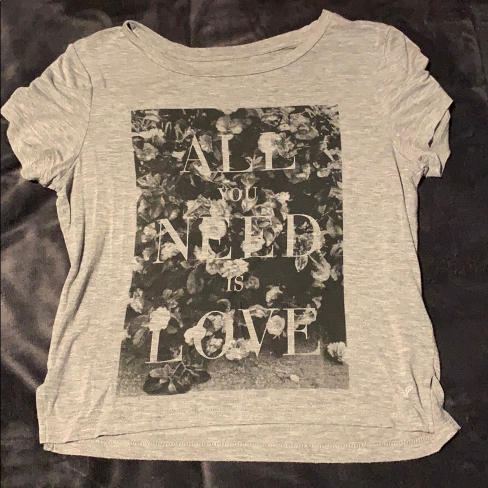 American Eagle tee shirt